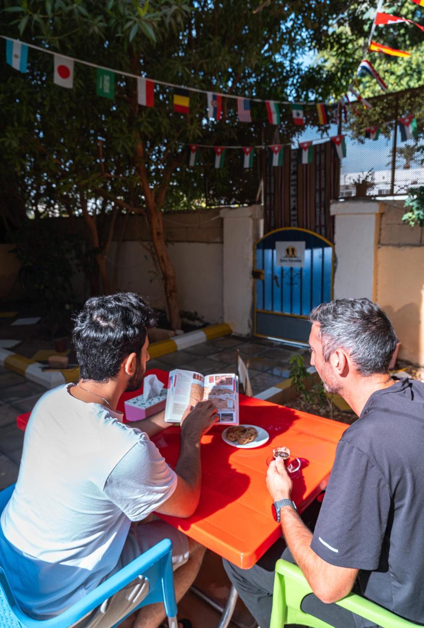 بيت شباب Extra Traveller العقبة المظهر الخارجي الصورة